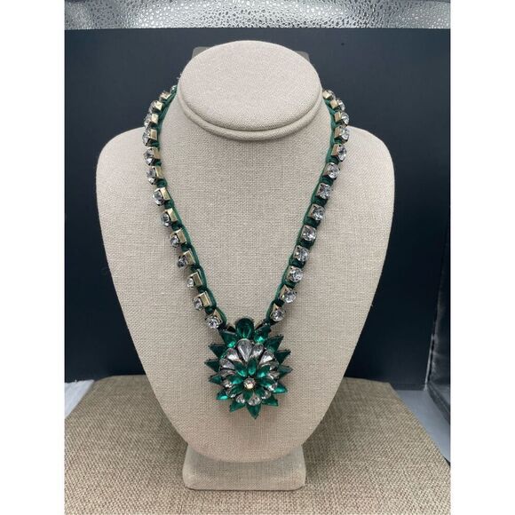New Natasha Necklace Emerald Green with large Rhinestones Statement Piece - Picture 1 of 9